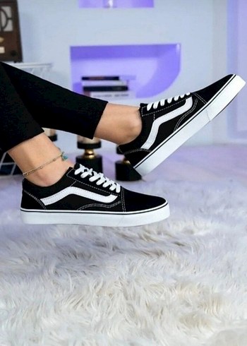 Skechers Siyah Bağcıklı Spor Ayakkabı