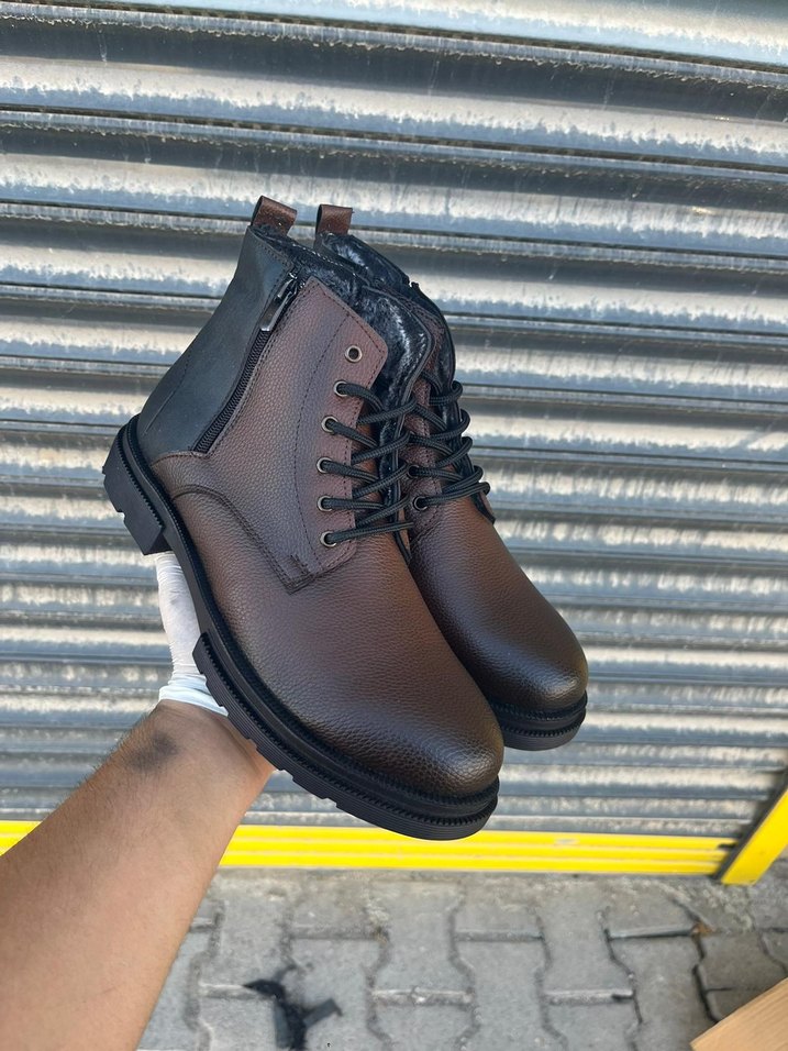 Kahverengi Erkek Bot - Görsel 2