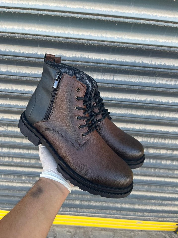 Kahverengi Erkek Bot - Görsel 4