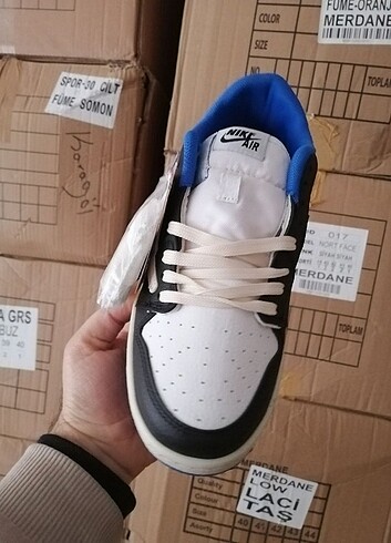 Nike Spor Ayakkabı