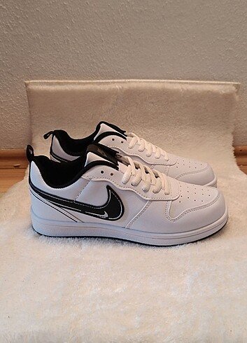 38 Beden Nike Spor Ayakkabı