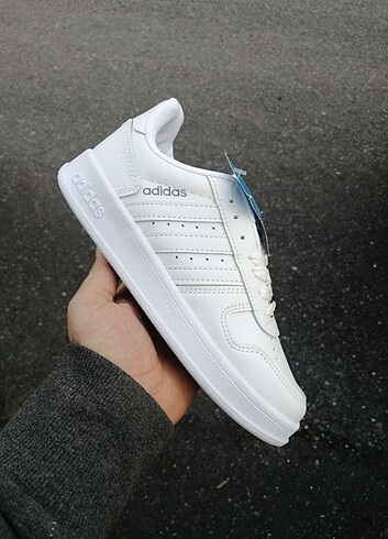 38 Beden beyaz Renk Adidas Spor Ayakkabı