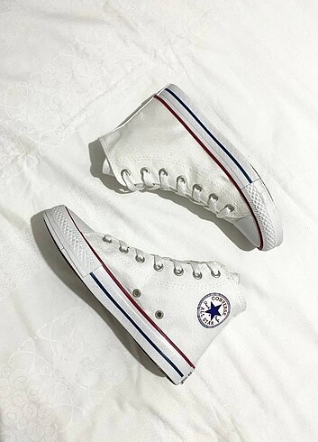 40 Beden beyaz Renk Converse Spor Ayakkabı