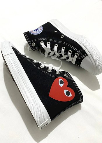 Converse Kadın Siyah Bağcıklı Spor Ayakkabı