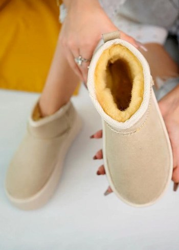 Bej Kürklü Ugg Kadın Bot