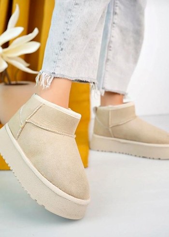 Ugg Bej Kürklü Kadın Bot