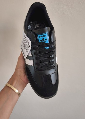40 Beden Adidas Erkek Spor Ayakkabı