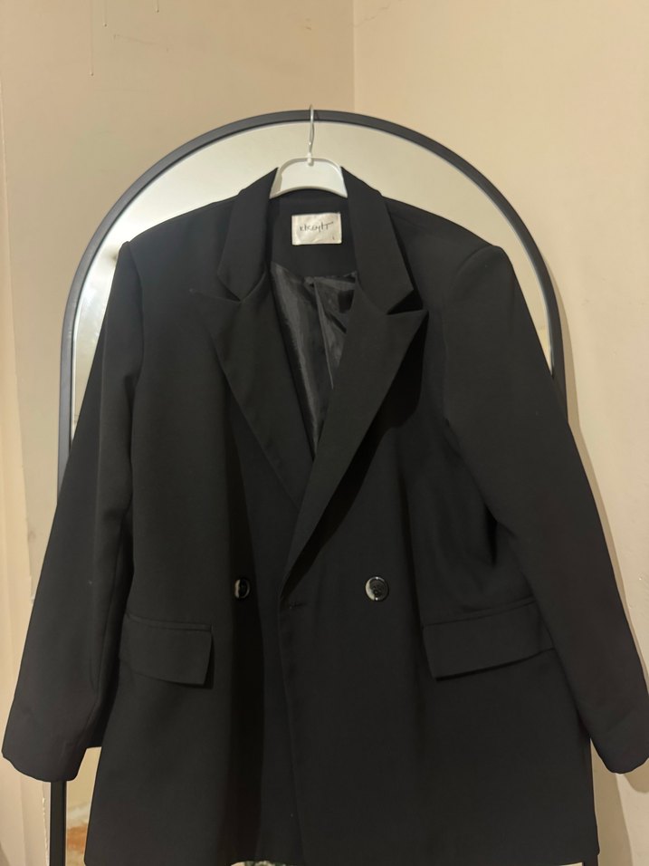 Düğmeli Siyah Midi Kadın Blazer Ceket - Görsel 2