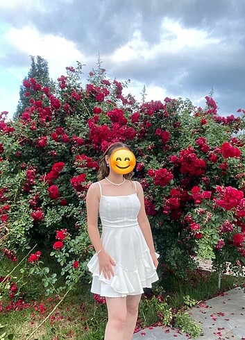 Beyaz kısa prenses elbise