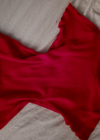 Kırmızı crop bluz