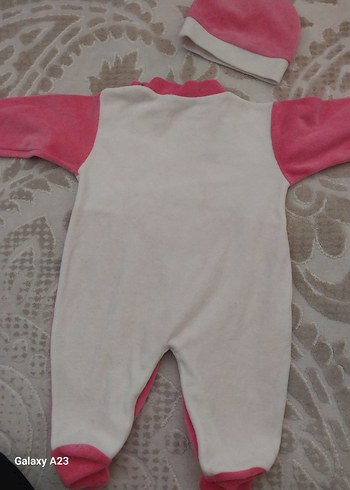 kadife Bebek Tulumu ve Şapka - Görsel 2