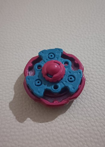 Beden Beyblade Rock Giraffe Hasbro ikili paketten çıkan modeli anime