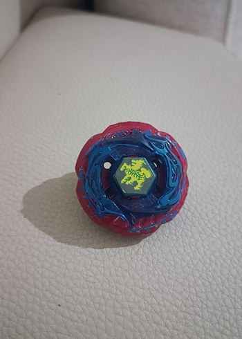 Beyblade Rock Giraffe Hasbro ikili paketten çıkan modeli anime