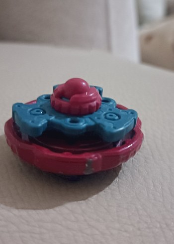 Beyblade Rock Giraffe Hasbro ikili paketten çıkan modeli anime
