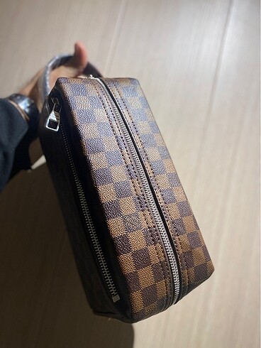 Louis Vuitton el çantası