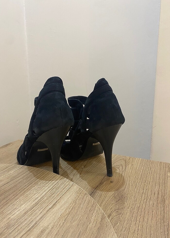 Siyah şık topuklu ayakkabı - Görsel 3