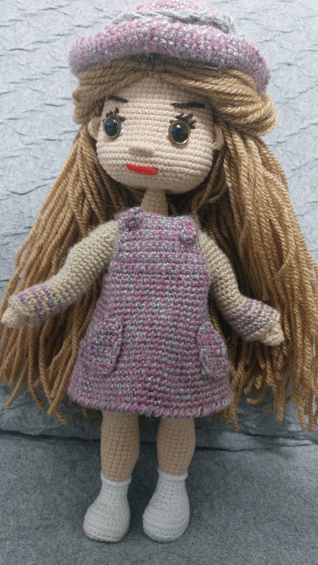 El Örgüsü Gri Elbise ve Şapkalı Bebek - Görsel 4