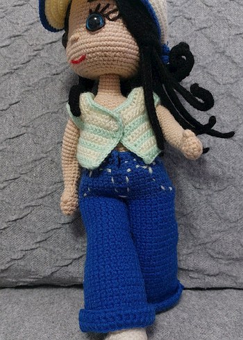 Mavi pantolonlu örgü oyuncak bebek seti - Görsel 4