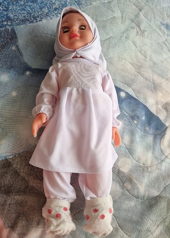 Diğer Beyaz Başörtülü Bebek Oyuncak