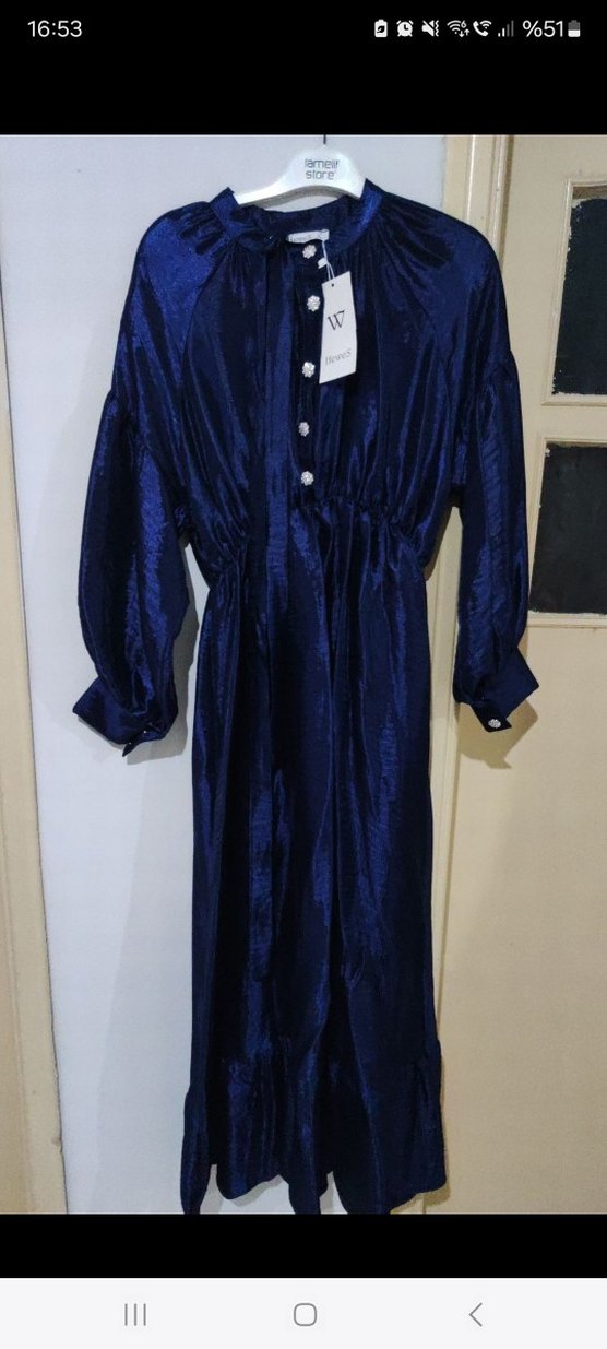 Düğmeli Parlak Mavi Uzun Kadın Elbise - Görsel 3