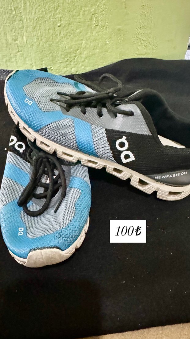 Siyah Yılan Desenli Kadın Spor Ayakkabı - Görsel 4