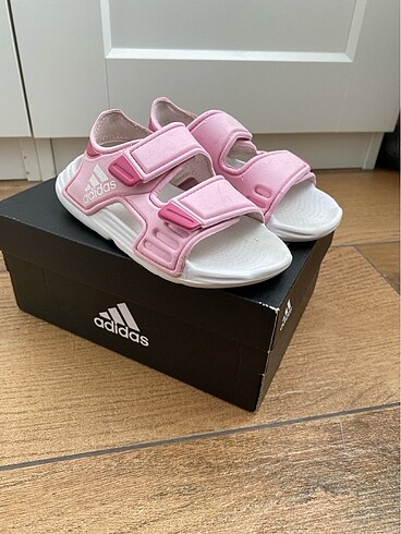 Adidas çocuk sandaleti