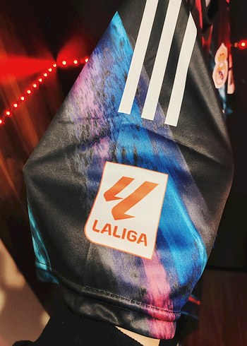 Real Madrid Ronaldo Tasarım Forma - Görsel 4