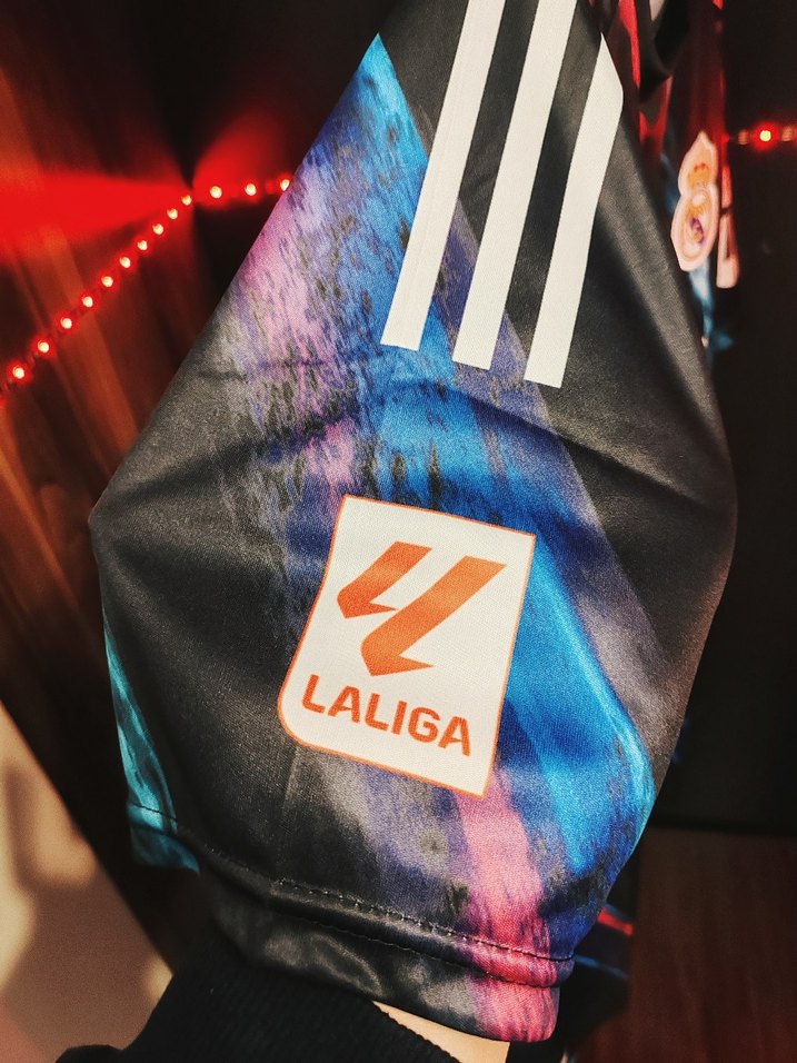 Real Madrid Ronaldo Tasarım Forma - Görsel 4