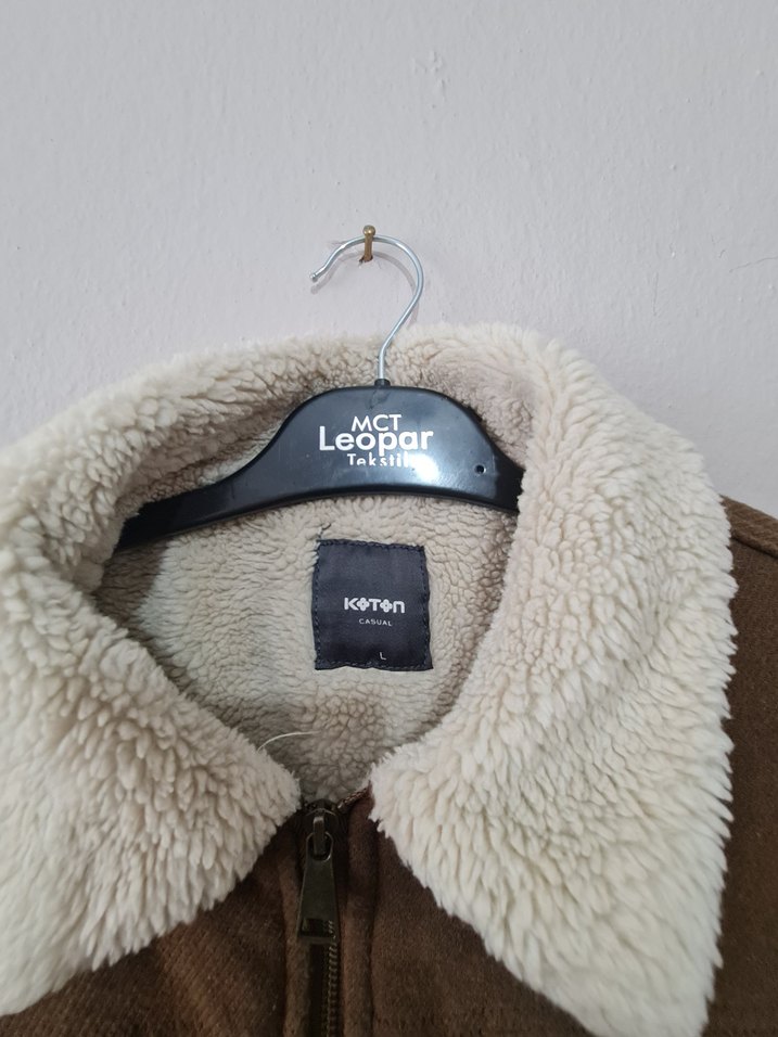 koton çok temiz üründür 
Düğmeli Erkek Kahverengi Süet Ceket - Görsel 4