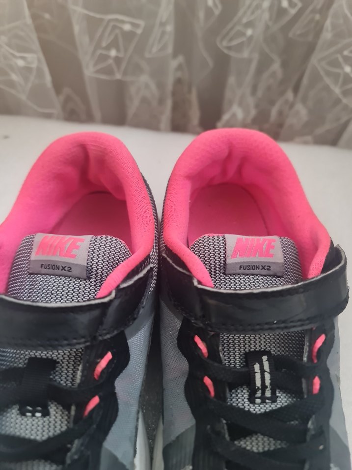 34 nu
Kız Çocuk Gri Baskılı Cırt Cırtlı Spor Ayakkabı - Görsel 5