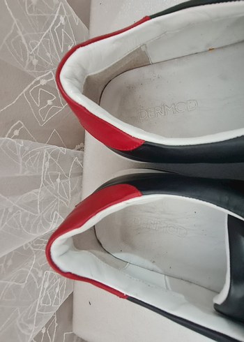 derimod 43 no

Siyah Gri Bağcıklı Erkek Spor Ayakkabı - Görsel 6