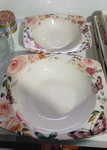 Çiçek ve Kelebek Desenli Beyaz Tabak - Görsel 2