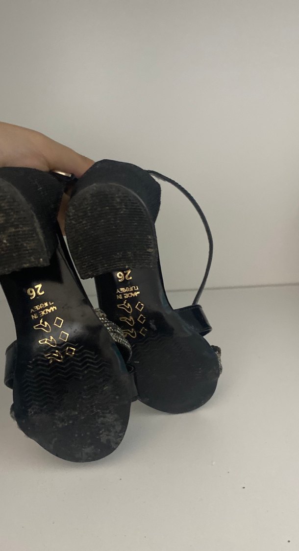 Siyah Yılan Desenli Tokalı Topuklu Ayakkabı - Görsel 3