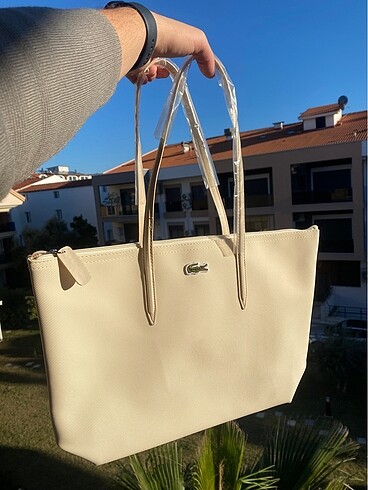 Diğer LACOSTE BÜYÜK BOY ÇANTA