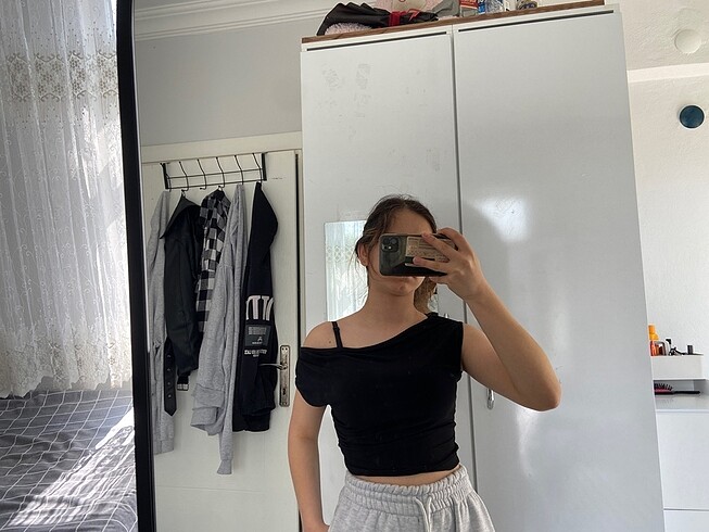 Siyah crop bluz