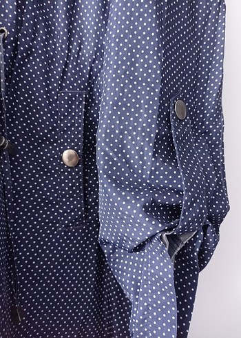Lacivert Düğmeli Yağmurluk - Görsel 3
