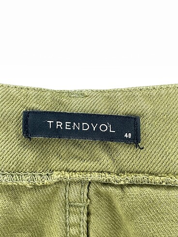 40 Beden yeşil Renk Trendyol & Milla Mini Şort %70 İndirimli.