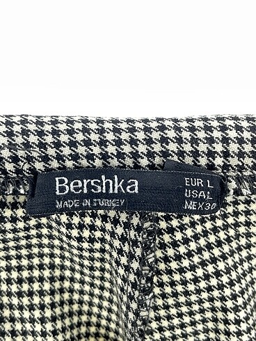 l Beden çeşitli Renk Bershka Düz Kesim %70 İndirimli.