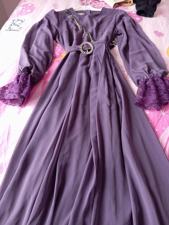 Zincir Detaylı Mor Uzun Kadın Elbise - Görsel 5