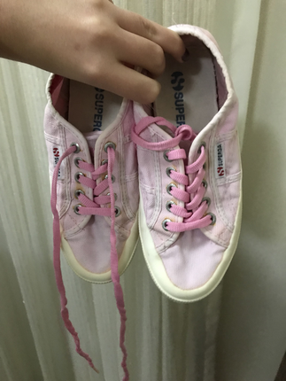Pembe superga