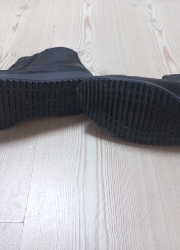 Hic giyilmemiş erkek deri bot - Görsel 5