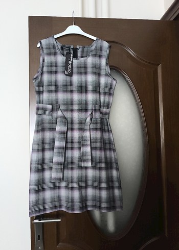 Gri Kuşaklı Midi Kolsuz Casual Elbise