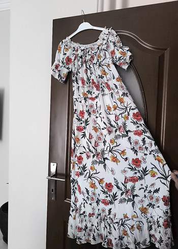 38 Beden Beyaz Çiçek Desenli Uzun Bohem Elbise