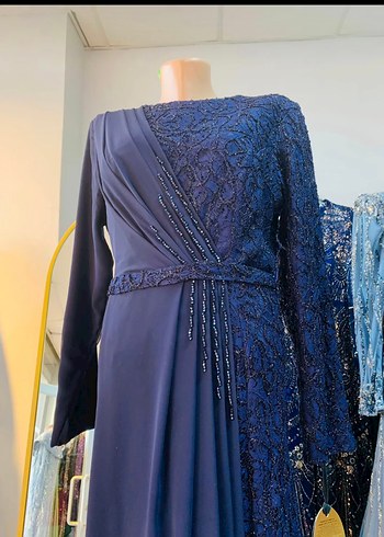 Drapeli Siyah Nakışlı Uzun Abiye Elbise - Görsel 2