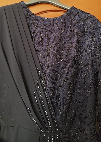 Drapeli Siyah Nakışlı Uzun Abiye Elbise - Görsel 6