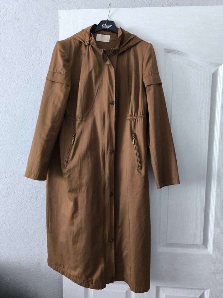 Bej Uzun Kadın Trençkot - Görsel 2