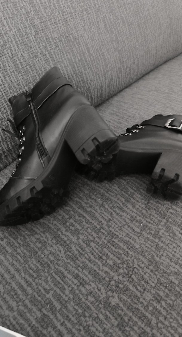 Kadın Siyah Deri Gotik Tokalı Bot - Görsel 5