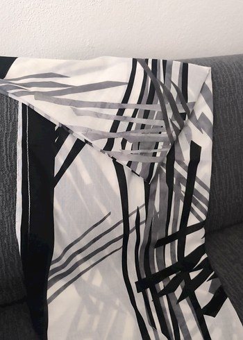 Gri Pliseli Kadın Fular şal - Görsel 3