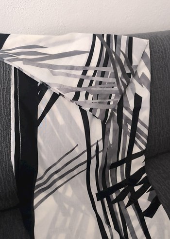 Gri Pliseli Kadın Fular şal - Görsel 4