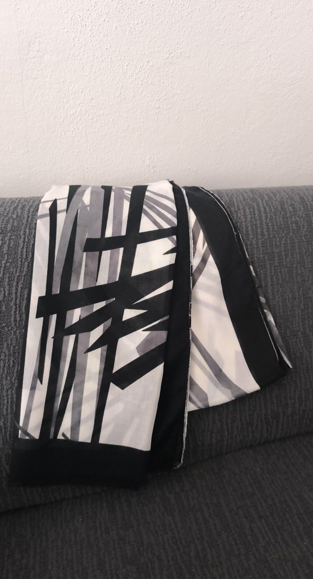 Gri Pliseli Kadın Fular şal - Görsel 2